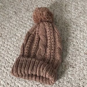 Rose gold colored cable knit beanie! ❤️